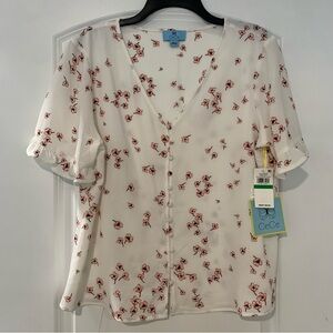 CeCe • Short Sleeve Cream Floral Button Front Blouse